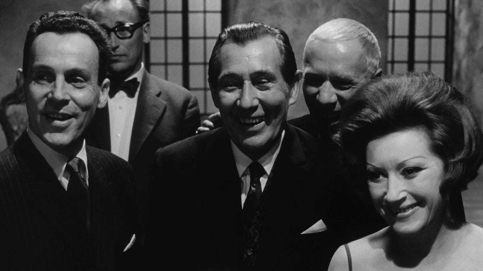 Hour of the Wolf: recensione di la notte mentale in cui artista e vampiri sociali si confondono